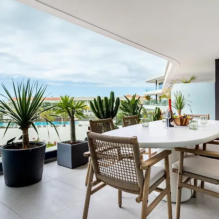 Fantastico Con Vistas En *